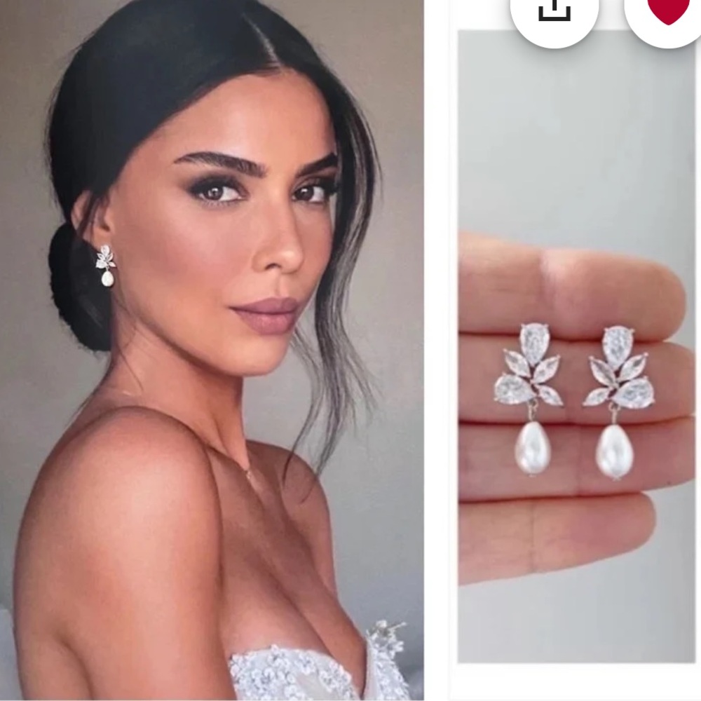 Pearl drop earrings and hair piece